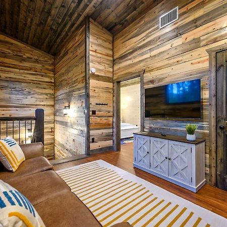 Brand New Luxury 2 Bedroom With Loft And Spa Sleeps 10 Broken Bow Buitenkant foto