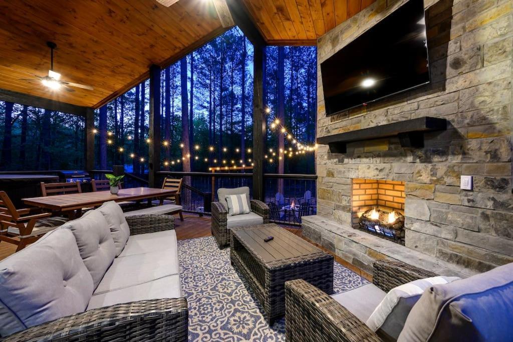 Brand New Luxury 2 Bedroom With Loft And Spa Sleeps 10 Broken Bow Buitenkant foto